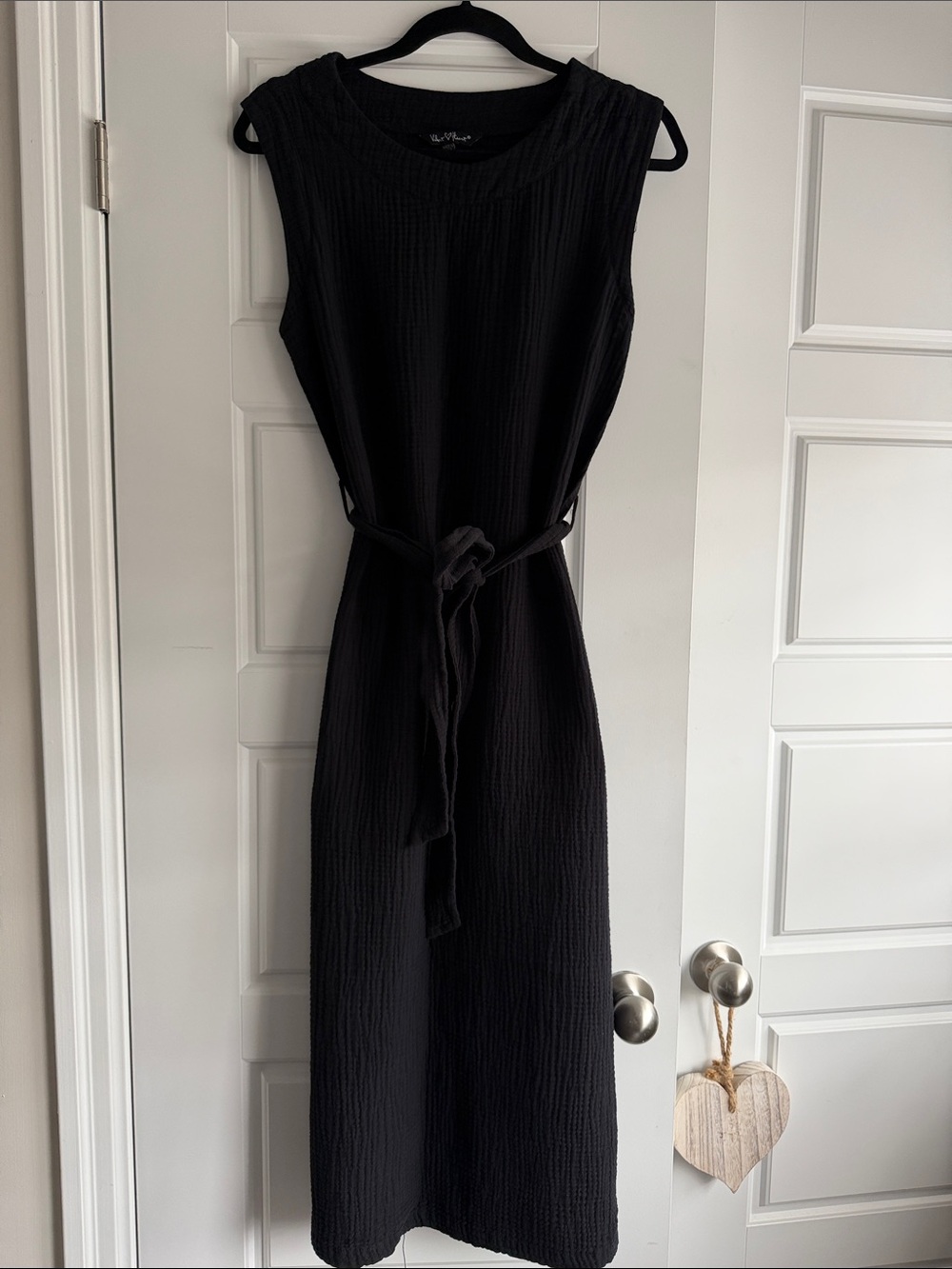 Velvet Heart Black Sleeveless Tie-Waist Maxi Dress